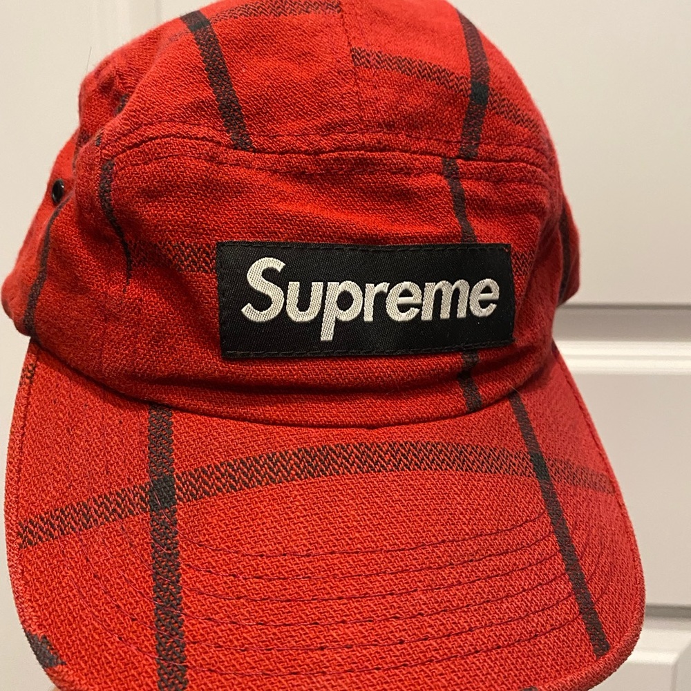 Supreme plaid red and black hat